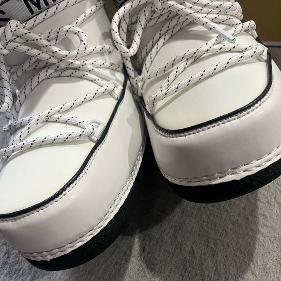 MICHAEL Michael Kors • Zelda Nylon Snow Boot • Women’s - Picture 8 of 10